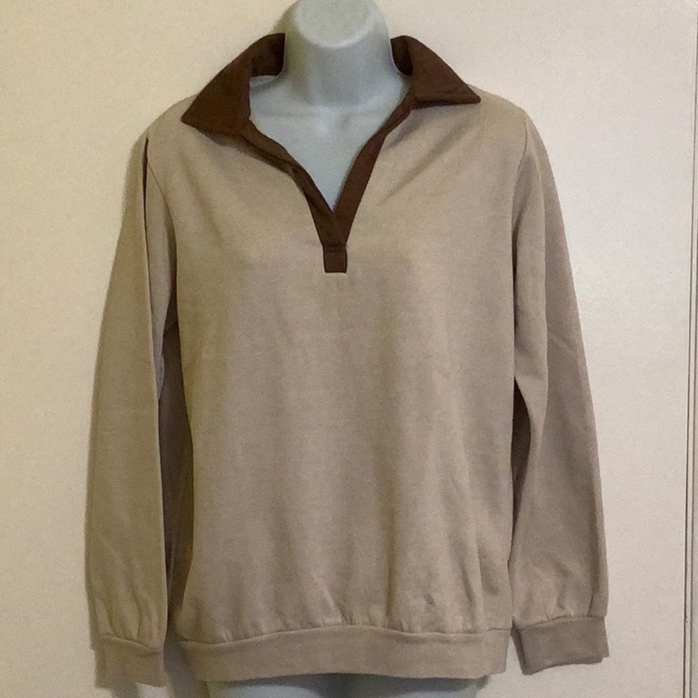 Comfort Corner Sweatshirt Pullover Contrasting Color